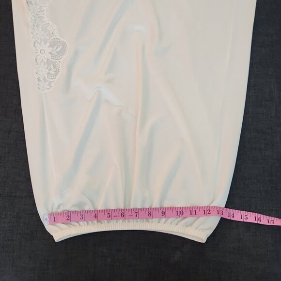 Vintage 60's 70's Cream White Half Slip W/ Daisy Lace SzS - Picture 6 of 8